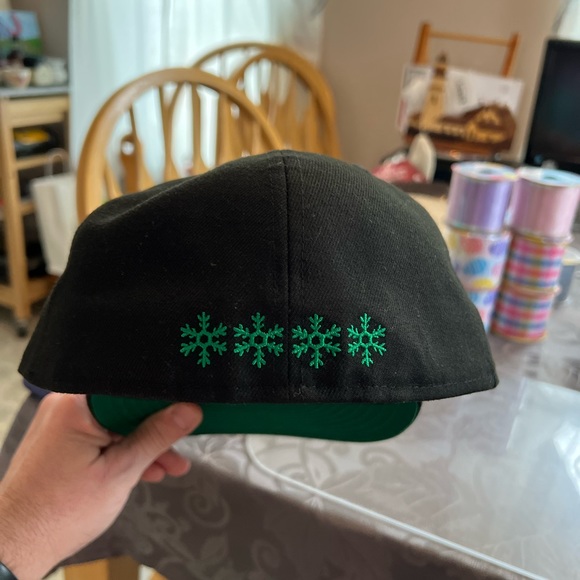 New Era “Buddy the Elf” 59fifty - Picture 2 of 5